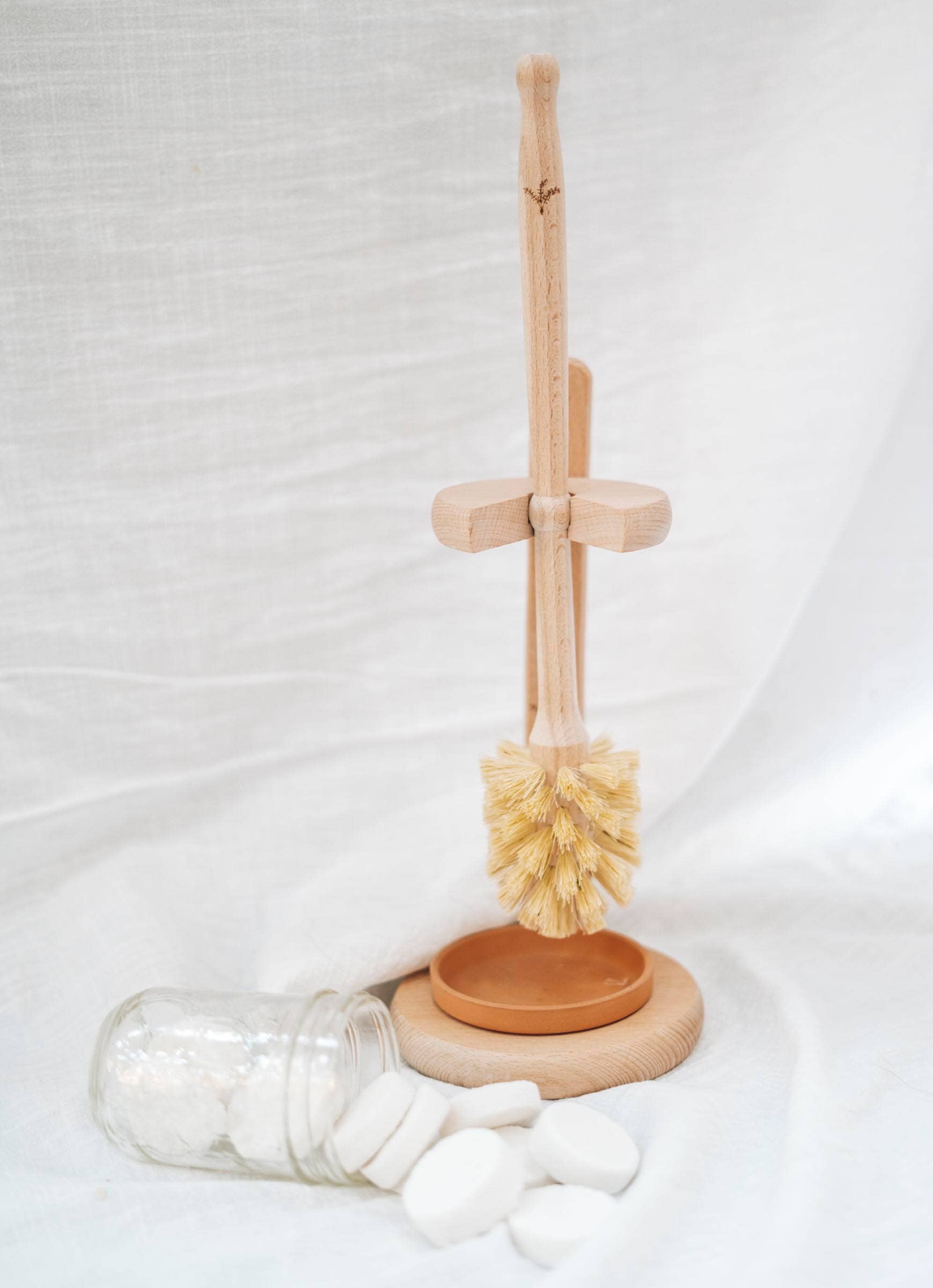 Bamboo Toilet Brush: With stand